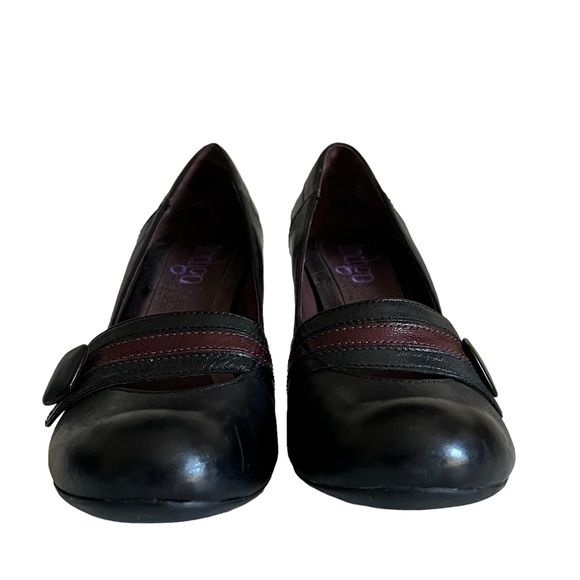 Indigo Size 6.5 Black + Maroon Closed Toe Chunky Heel - Picture 3 of 7